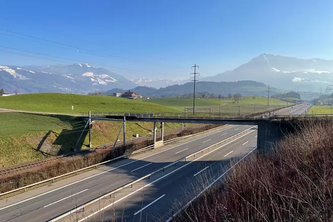 Überführung Brüglen Rotkreuz